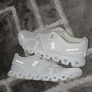 ON  Cloud Running White Sneakers With Front Laces